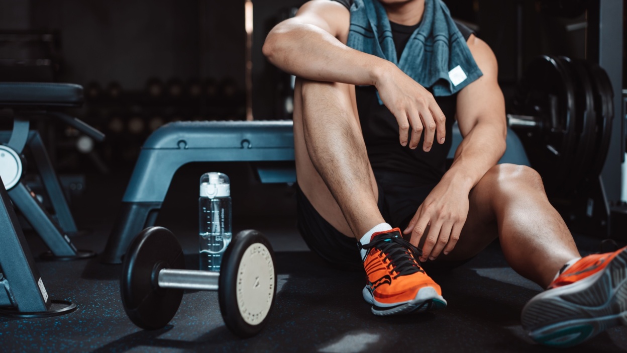 Seis coisas para fazer entre as séries na academia